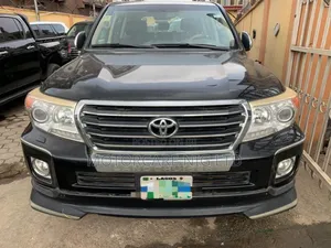 Toyota Land Cruiser 4.5 V8 VXR 2014 Black