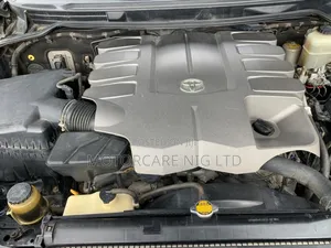 Toyota Land Cruiser 4.5 V8 VXR 2014 Black