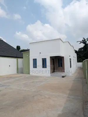 3bdrm Bungalow in Abdulsalam Estate, Ibadan for sale