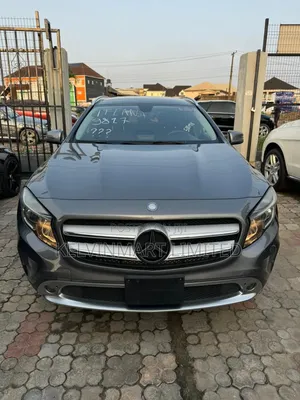 Mercedes-Benz GLA-Class GLA250 4MATIC 4dr SUV AWD (2.0L 4cyl Turbo 7AM)