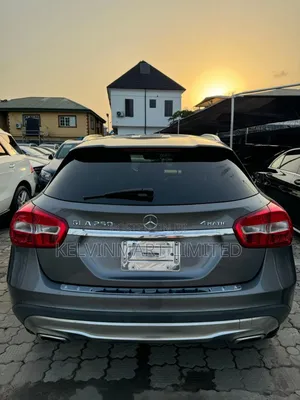 Mercedes-Benz GLA-Class GLA250 4MATIC 4dr SUV AWD (2.0L 4cyl Turbo 7AM)