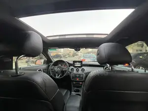 Mercedes-Benz GLA 250 2017 Black