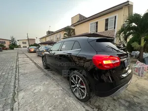 Mercedes-Benz GLA 250 2017 Black