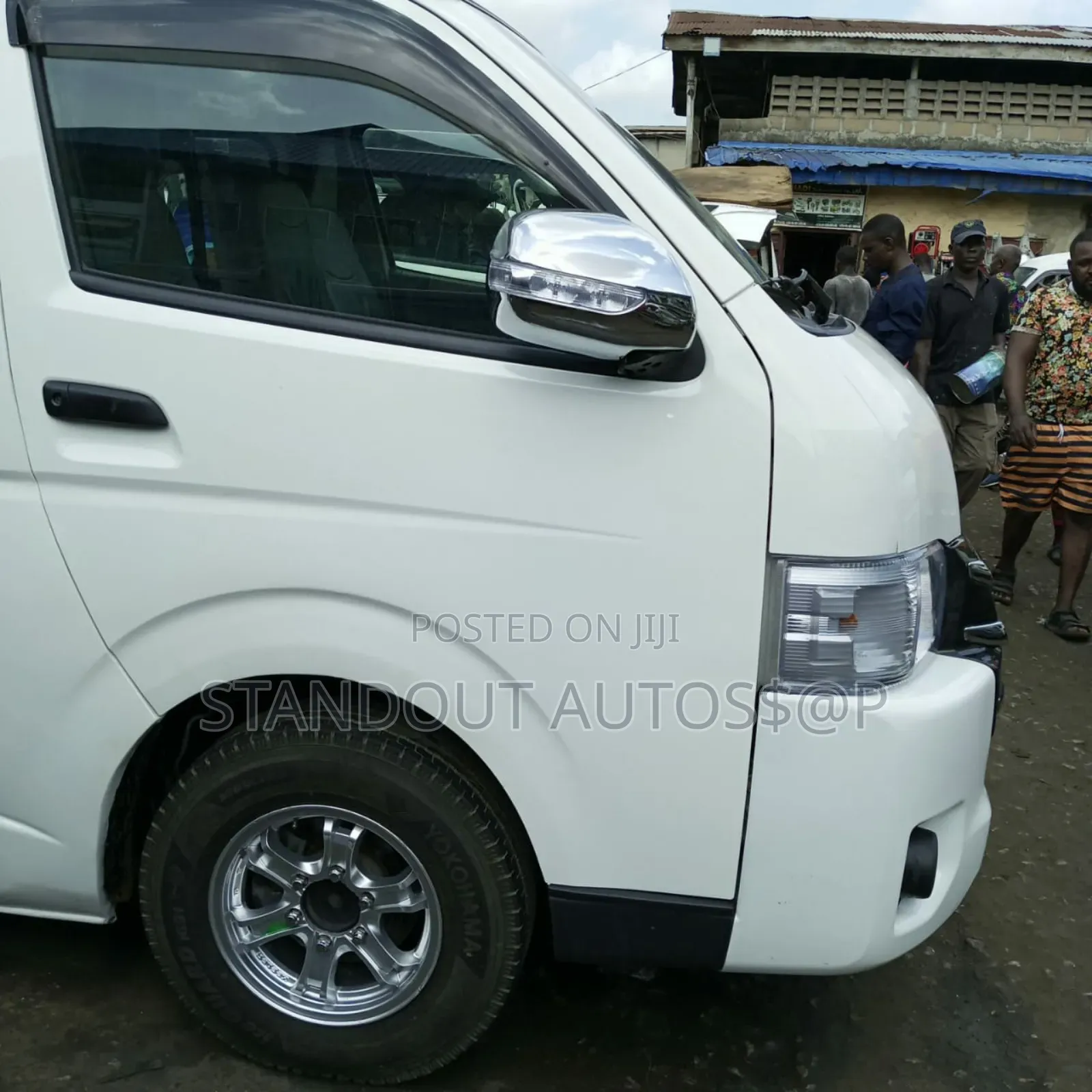 Toyota HiAce 2018 White