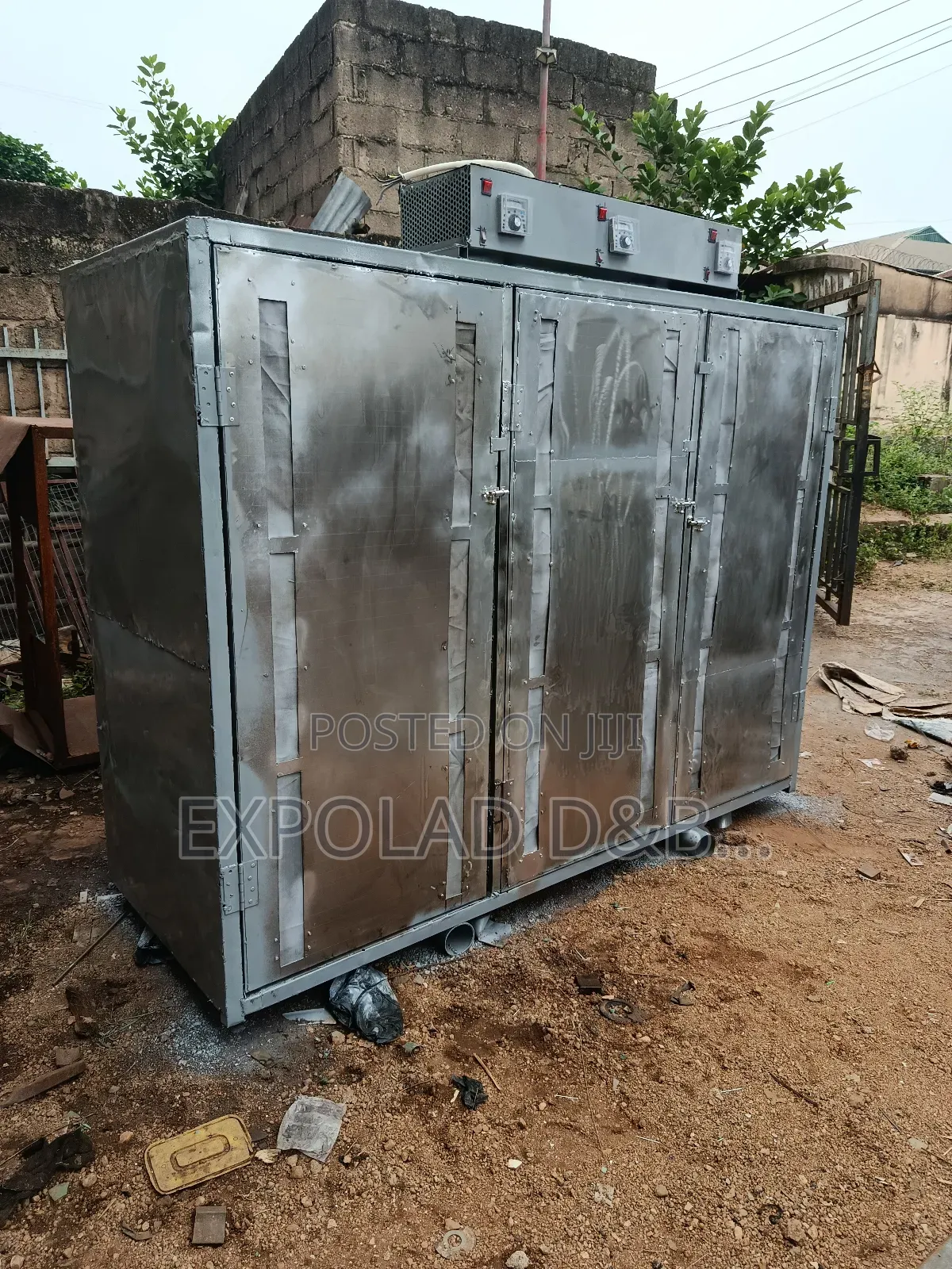 Dehydrator