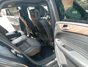 Mercedes-Benz GLE-Class 2016 Gray