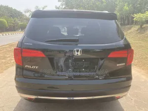 Honda Pilot Touring 4dr SUV (3.5L 6cyl 9A) 2017 Green