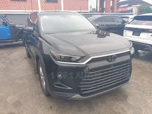 Toyota Highlander Limited AWD 2024 Black