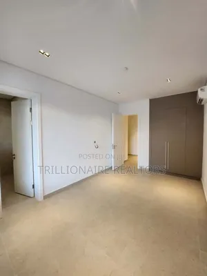 5bdrm Duplex in Banana Island for rent