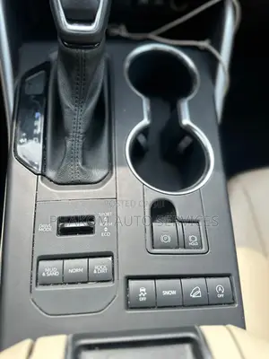 Toyota Highlander XLE 2021 Blue