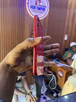 Apple iPhone 11 128 GB Red