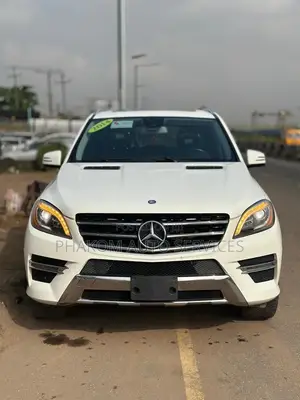 Mercedes-Benz M Class ML550 4MATIC 4dr SUV AWD (4.7L 8cyl Turbo 7A)
