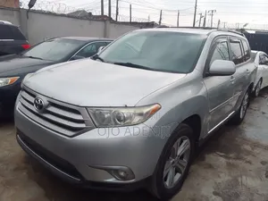 Toyota Highlander 2013 Silver