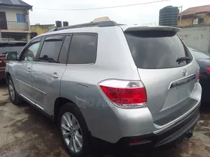 Toyota Highlander 2013 Silver