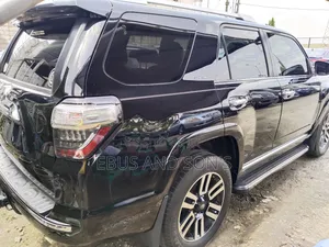 Toyota 4-Runner 2018 Black