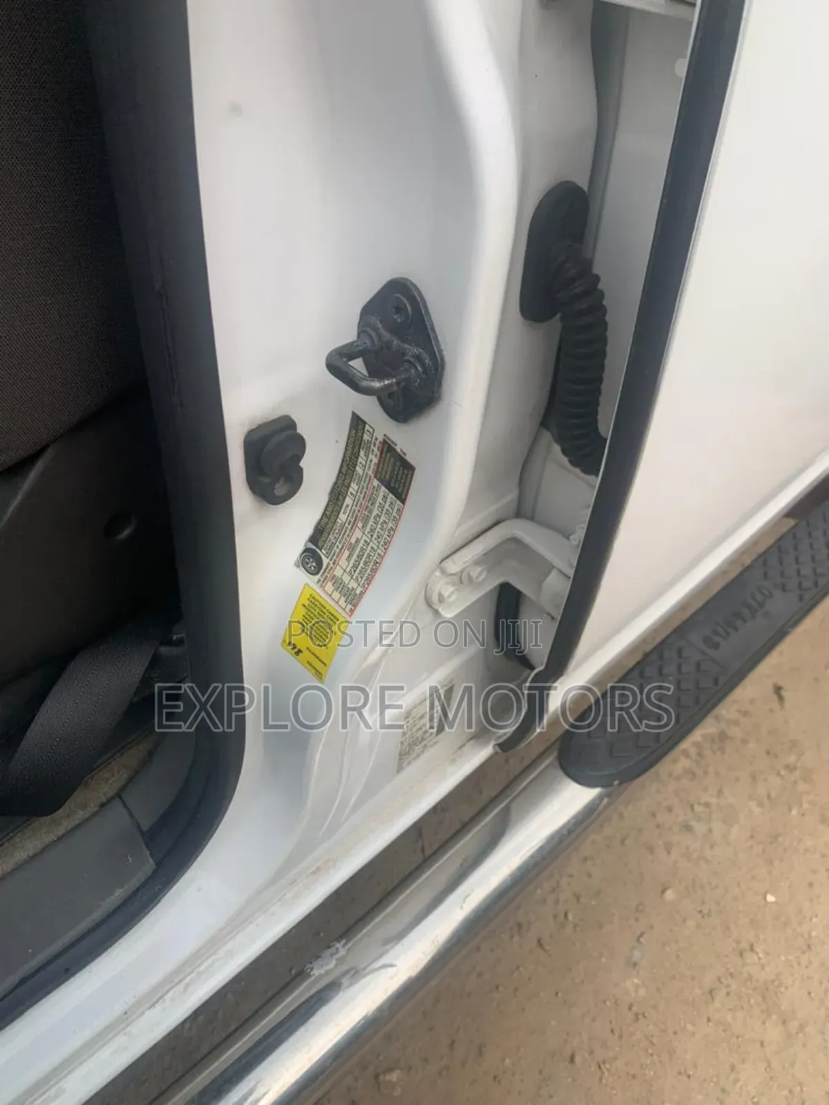 Nissan Frontier 2012 White