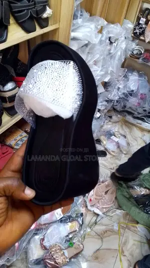 Ladies Black Designed Slippers