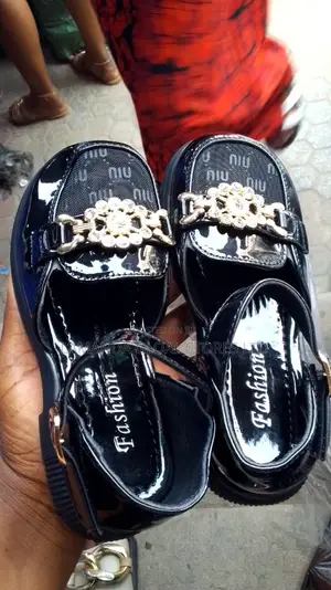 Girls Designer Black Shoe