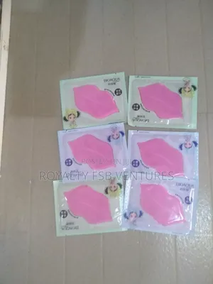 Lips Mask 001