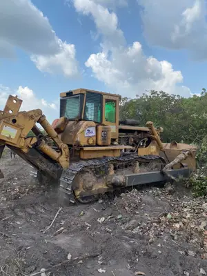 D8k Bulldozer With Ripper Available for Land Clearing