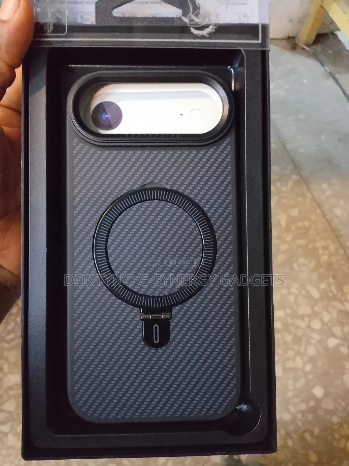 iPhone 17 Series Luxury Pouch