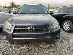 Toyota RAV4 2012 Gray