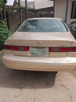 Toyota Camry XLE 4dr Sedan (2.4L 4cyl 4A) 2002 Brown