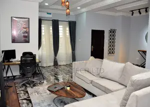 Single Room, Shared Apartment