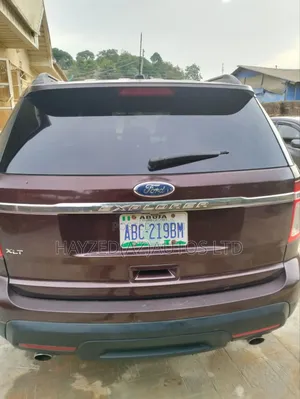 Ford Explorer Base 4dr 4x4 (3.5L 6cyl 6A) 2012 Brown