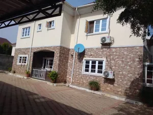 Furnished 4bdrm Duplex in Villa Nova Estate, for sale