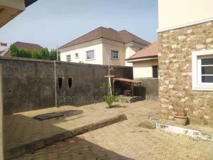 Furnished 4bdrm Duplex in Villa Nova Estate, for sale