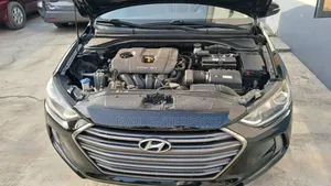 Hyundai Elantra Limited Sedan FWD (2.0L 4cyl 6A) 2017 Black