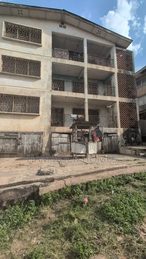 18bdrm Block of Flats in Oke Itunu, Ibadan Polytechnic/University