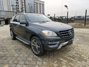 Mercedes-Benz M Class ML350 4MATIC 4dr SUV AWD (3.5L 6cyl 7A) 2014 Gray