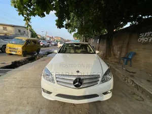 Mercedes-Benz C300 Sport 4Matic Sedan AWD (3.0L 6cyl 7A) 2010 White