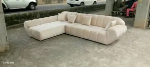 Quality Off White L-Shape Cushing Chair