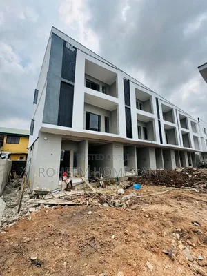 4bdrm Duplex in Secured Area, Maryland for sale