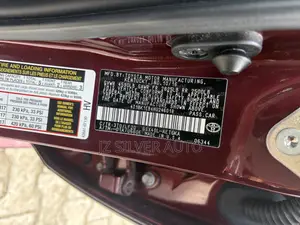 Toyota Avalon Limited Sedan FWD (3.5L 6cyl 6A) 2017 Red