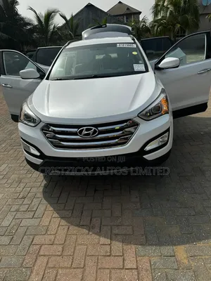 Hyundai Santa Fe 2015 White