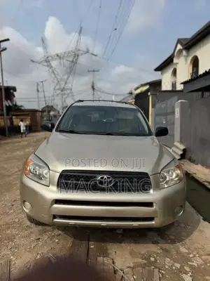 Toyota RAV4 2007 Gold