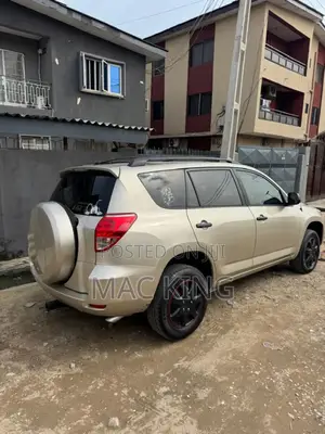 Toyota RAV4 2007 Gold