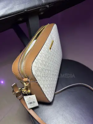 Original Michael Kors Crossbody Bag – Very Clean Stylish