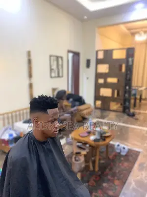 Premium Mobile Barber | Home Estate Grooming – Ibeju-Lekki Axis