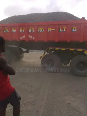 Chipping Granite for Construction Project Use Order Direct to Compan