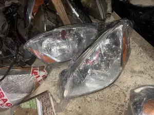 Set Headlights Altima 2003-06