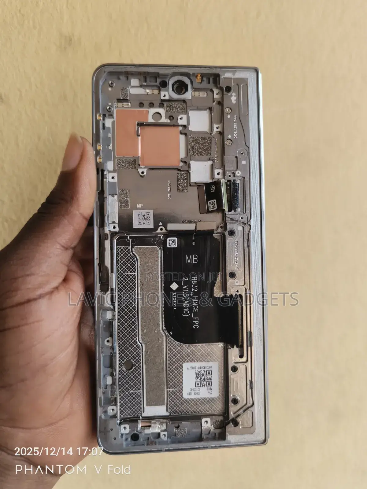 Tecno Vfold 1 (Ad10) Screen