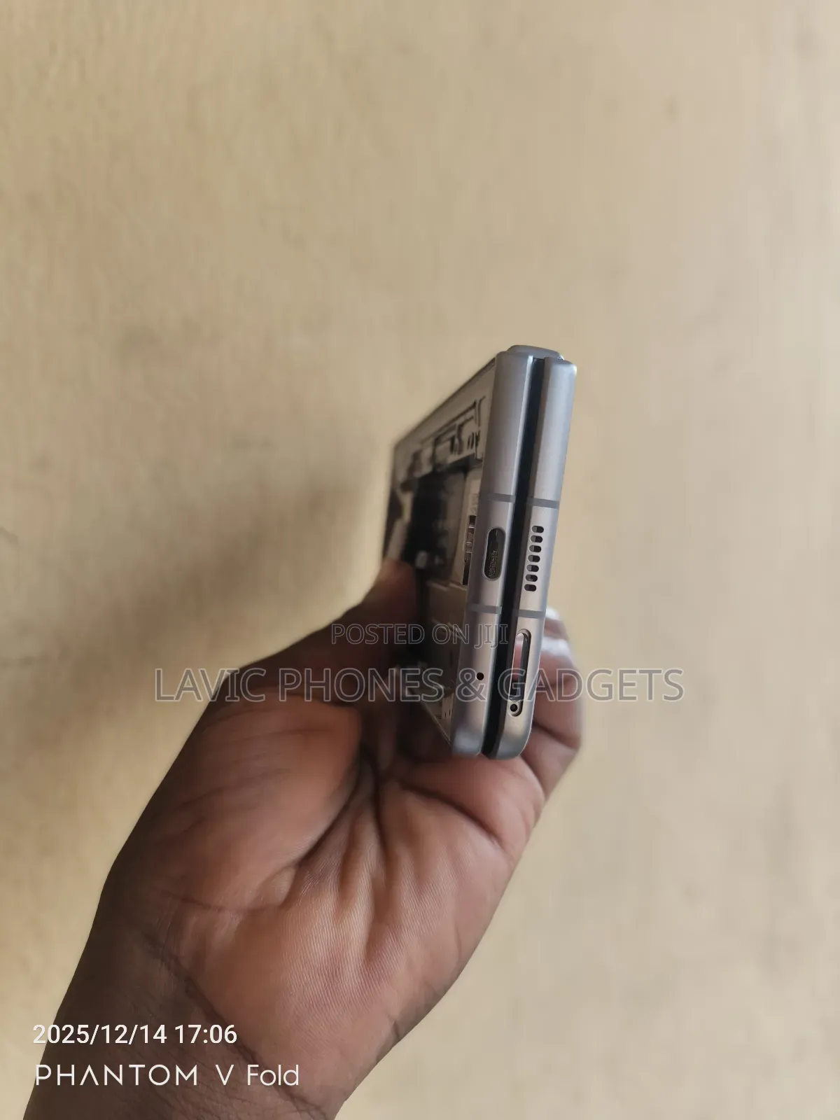 Tecno Vfold 1 (Ad10) Screen