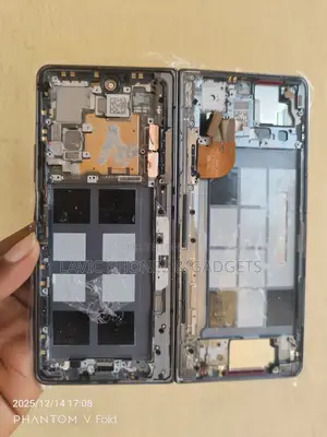 Tecno Phantom Vfold 2 (Ae10) Screen
