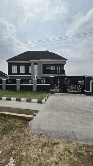 5bdrm Duplex in Akobo Estate Ibadan for sale