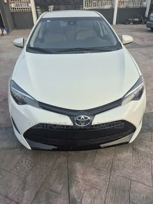 Toyota Corolla LE (1.8L 4cyl 2A) 2019 White